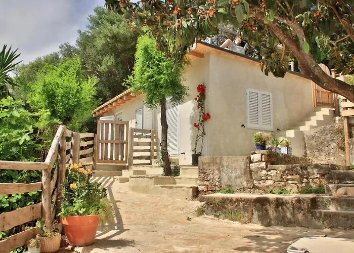 Lucia Del Mar Vouni (Corfu)